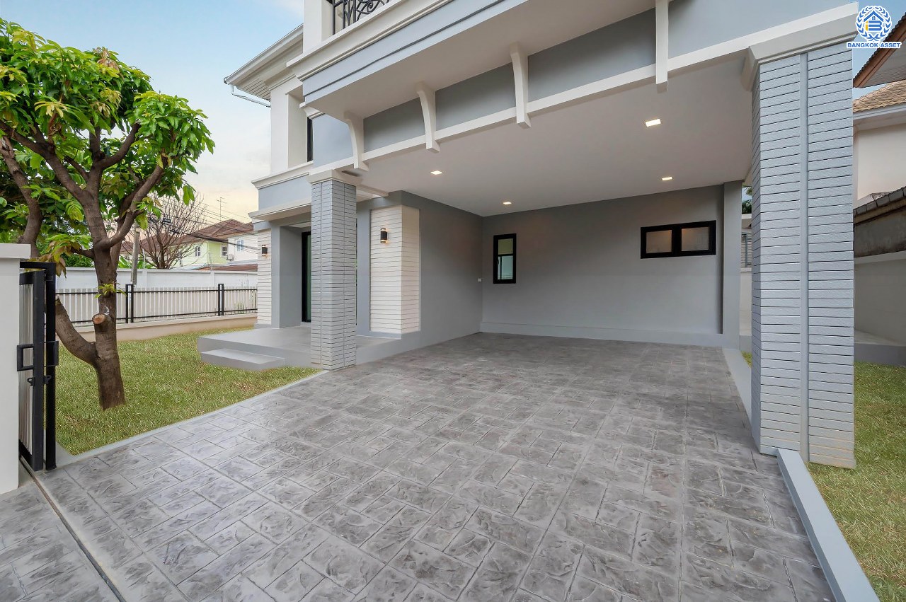 บ้านมือสองตกแต่งใหม่ โครงการ ธารา ราชพฤกษ์-ปิ่นเกล้า บ้านสวย พร้อมอยู่ เนื้อที่ 58.7 ตร.ว. ฟังก์ชัน 3 ห้องนอน 3 ห้องน้ำ จอดรถได้ 2 คัน บนทำเลเชื่อมต่อถนนกาญจนาภิเษก ใกล้รถไฟฟ้าสายสีแดง "สถานีตลิ่งชัน" และจุดขึ้นทางด่วน "ศรีรัช" รายล้อมด้วยสิ่งอำนวยความสะดวกครบครัน